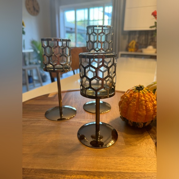 New Without Box Votive Metal with Glass Inserts Candles Holder - Black / Gray - Picture 6 of 8